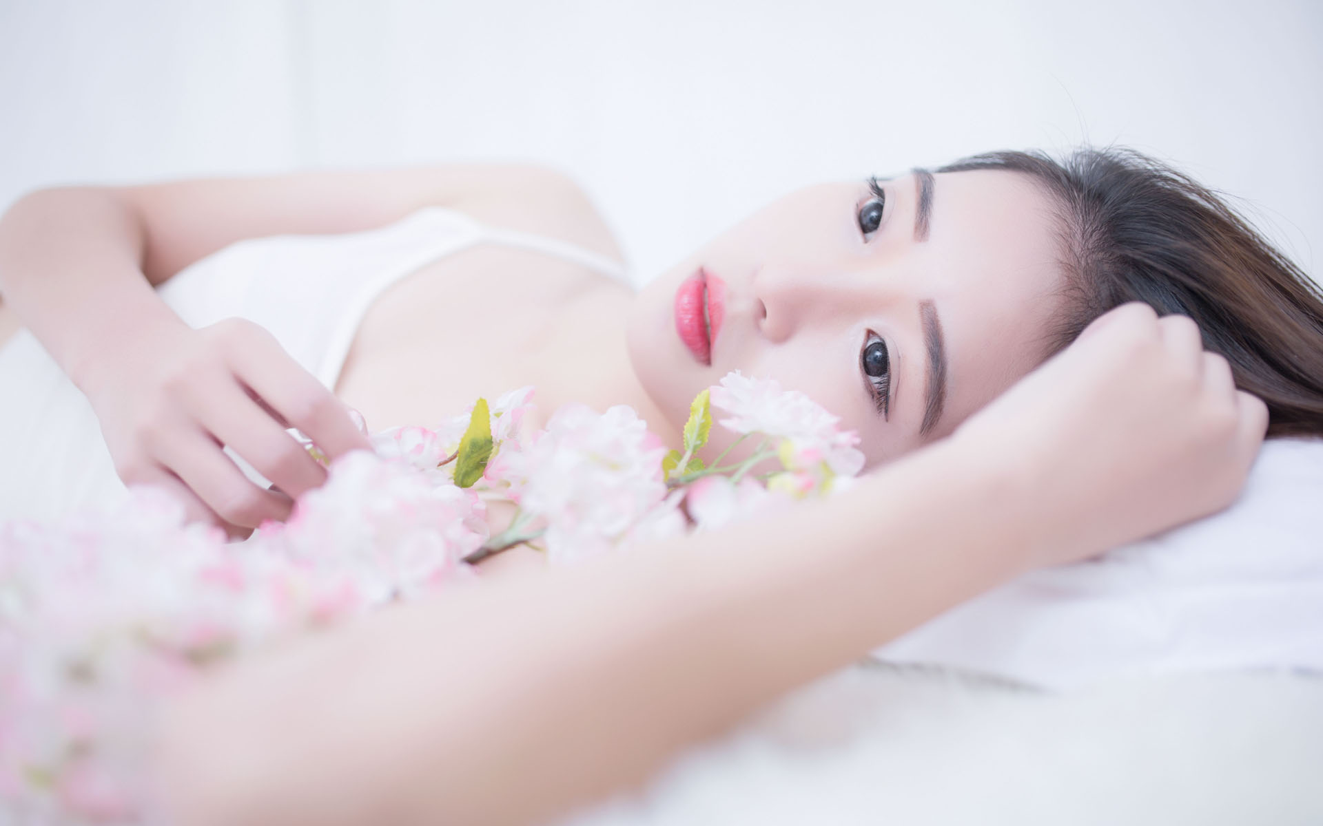 四川盆地等地有高温天气 菲律宾以东热带低压将趋向我国南海